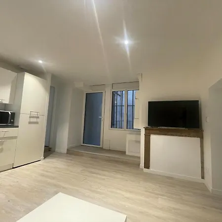 Un Bien Equipe Apartment *